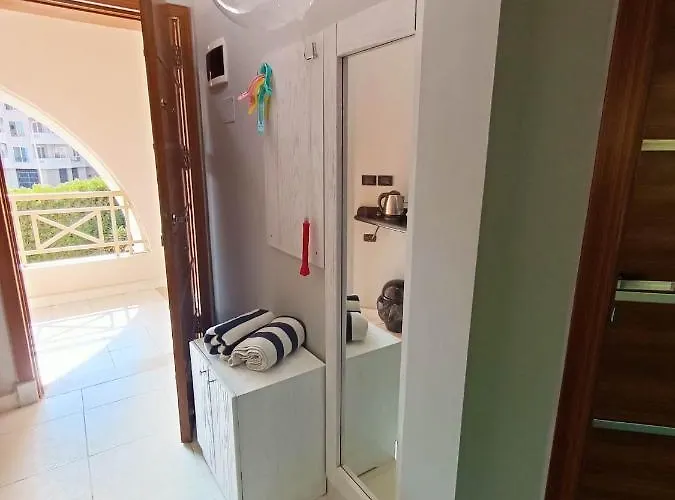 Tony's Privy Beds By Red Sea