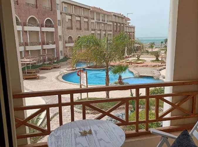 Tony's Privy Beds By Red Sea *